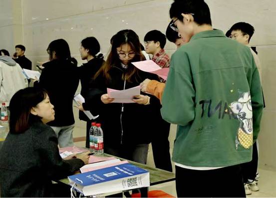 6742c733f90ee426a0441ca3dc1e3dff